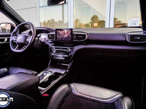 Used 2022 Ford Explorer ST image 14