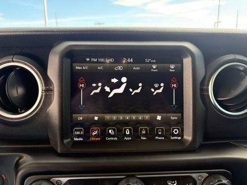 Used 2021 Jeep Wrangler Unlimited Sahara image 15