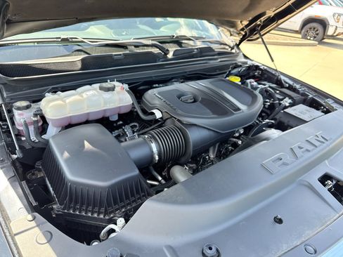 Used 2025 RAM 1500 Big Horn AWD/4WD image 24