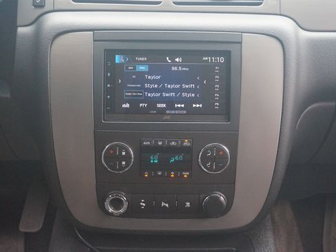 Used 2011 Chevrolet Avalanche LT w/ Luxury Package image 25