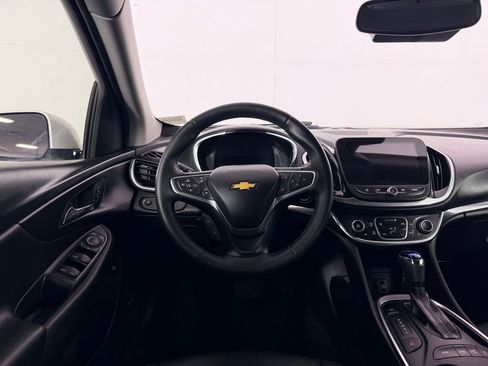 Used 2018 Chevrolet Volt Premier w/ Driver Confidence Package image 17
