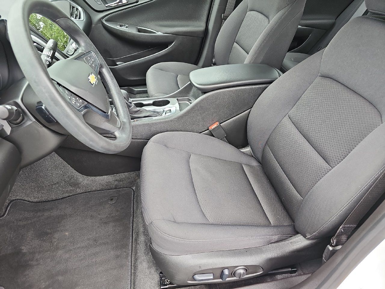 Used 2024 Chevrolet Malibu LS w/ Driver Confidence Package FWD image 18