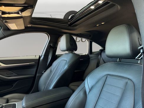 Used 2022 BMW M440i xDrive Gran Coupe w/ Premium Package image 9