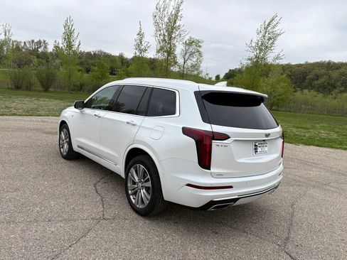 Used 2024 Cadillac XT6 Premium Luxury w/ Technology Package AWD/4WD image 5