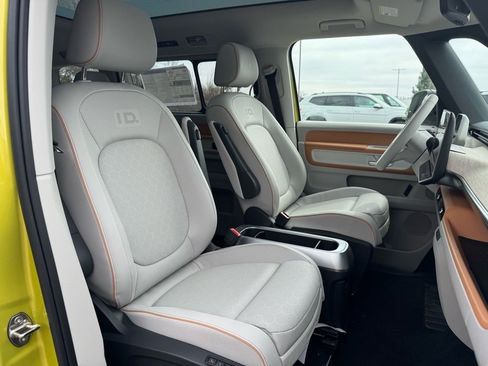 New 2025 Volkswagen ID. Buzz 1st Edition AWD/4WD image 14