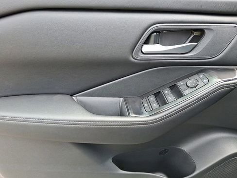 New 2026 Nissan Rogue SV image 10