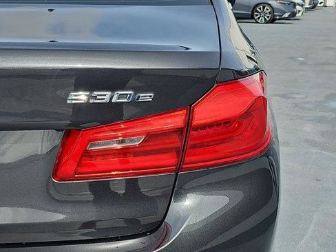 Used 2019 BMW 530e w/ Premium Package image 35