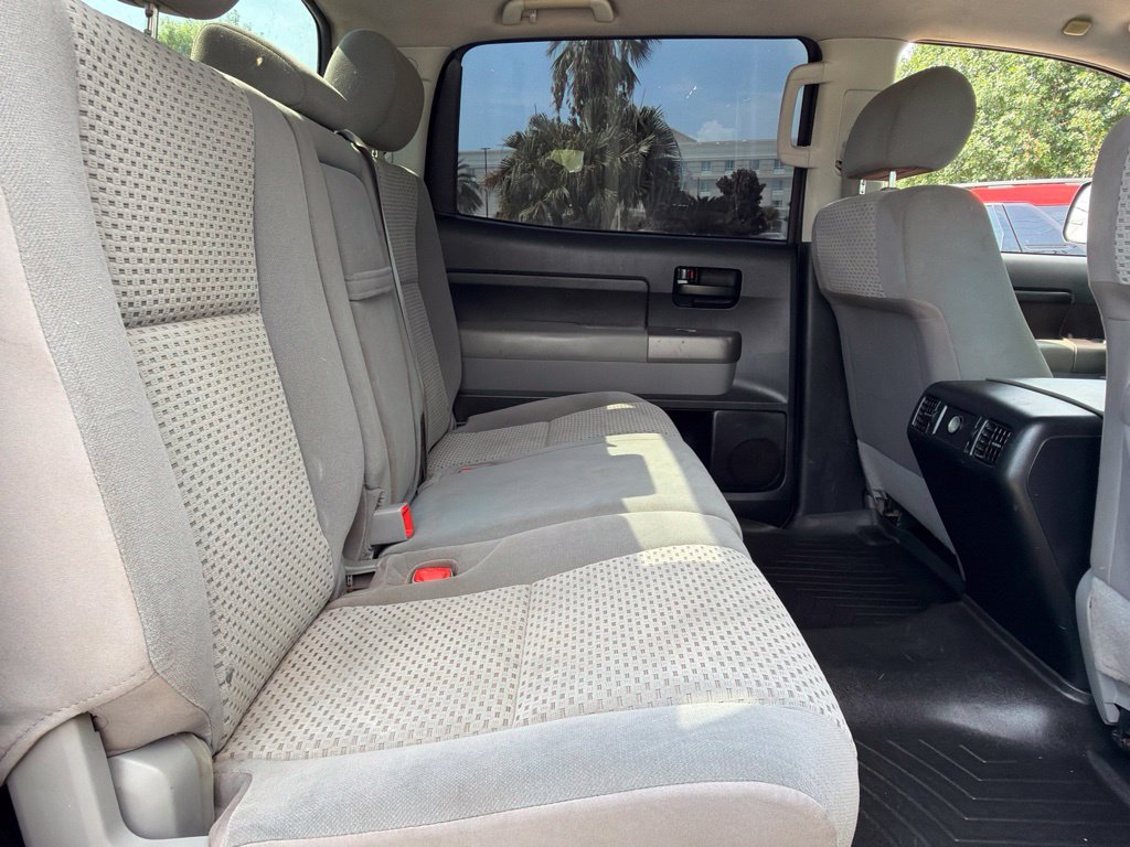 Used 2013 Toyota Tundra 4x4 CrewMax w/ Tow Pkg image 16