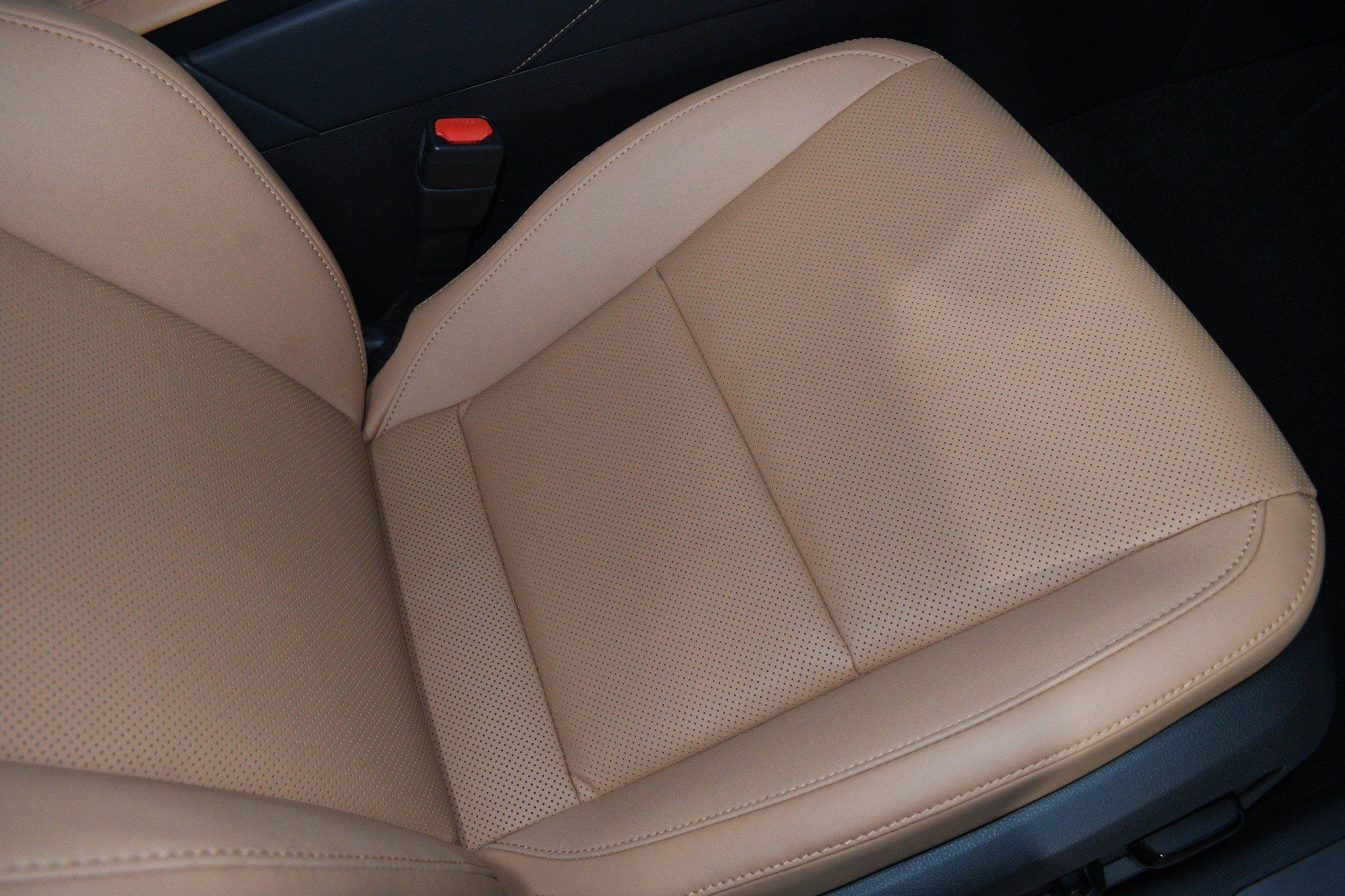 Used 2025 Lexus RX 350 Premium w/ Convenience Package FWD image 12