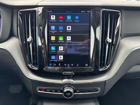 Certified 2023 Volvo XC60 B5 Core w/ Climate Package image 12