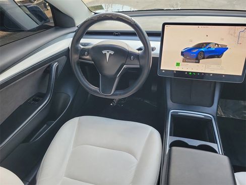 Used 2023 Tesla Model 3 Standard Range image 8