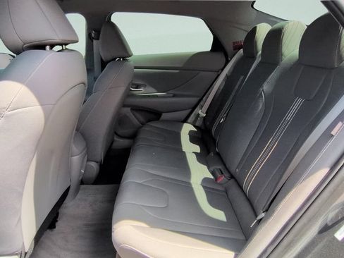 Certified 2026 Hyundai Elantra Sport FWD image 9