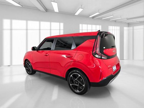 Used 2023 Kia Soul EX FWD image 5