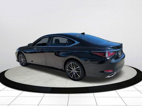 Certified 2022 Lexus ES 350 w/ Premium Package image 6
