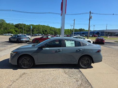 New 2026 Nissan Sentra SV w/ SV Convenience Package FWD image 7