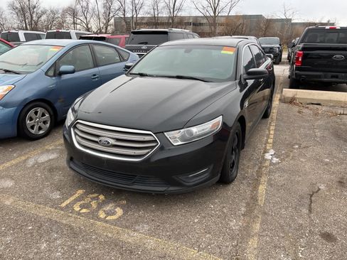 Used 2014 Ford Taurus SEL image 4