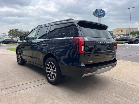 Used 2025 Ford Expedition Platinum AWD/4WD image 6