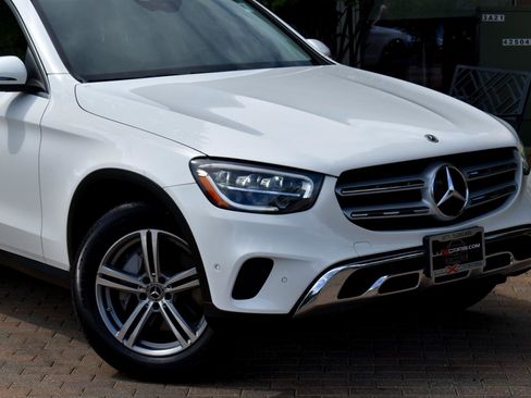 Used 2021 Mercedes-Benz GLC 300 300 4MATIC Premium Pkg Panoram image 5