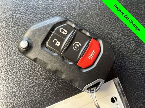 Used 2021 Jeep Gladiator Sport image 21