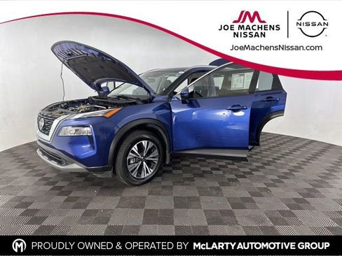 Certified 2021 Nissan Rogue SV w/ Premium Package image 10