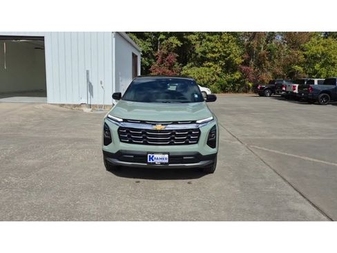 New 2026 Chevrolet Equinox LT w/ Convenience Package II image 3