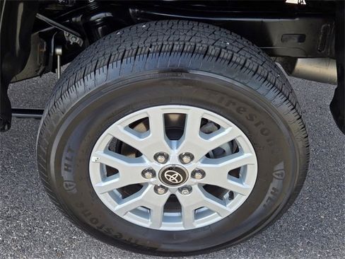 Used 2025 Toyota Tacoma SR5 image 11