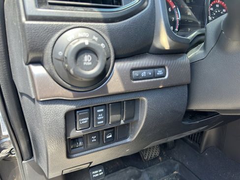 Used 2022 Nissan Titan PRO-4X AWD/4WD image 19
