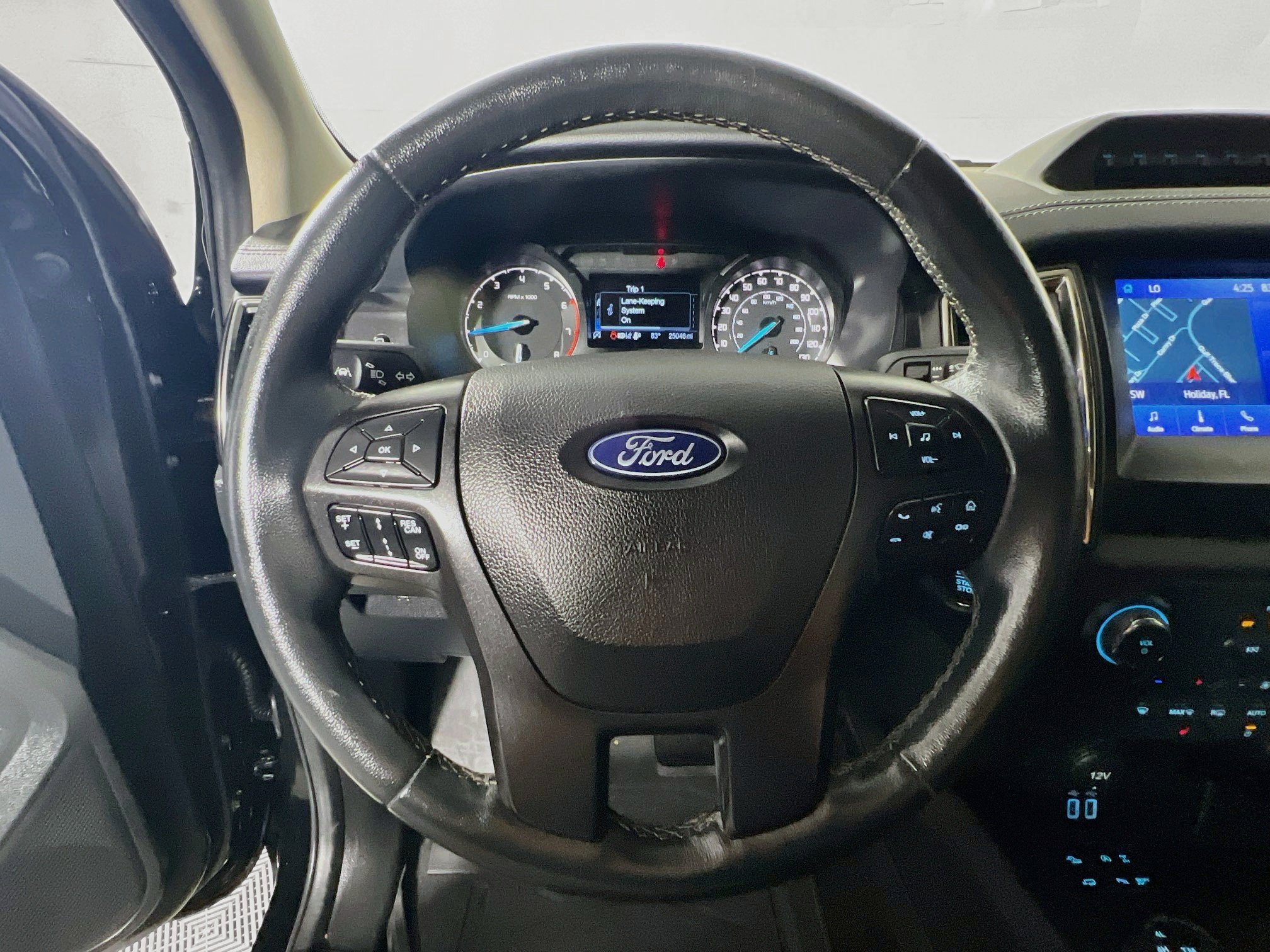 Used 2023 Ford Ranger Lariat w/ Tremor Off-Road Package AWD/4WD image 15