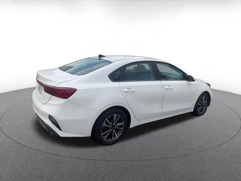 Used 2024 Kia Forte LXS FWD image 15