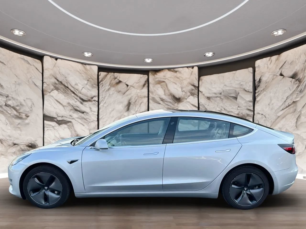 Used 2018 Tesla Model 3 Long Range RWD image 25