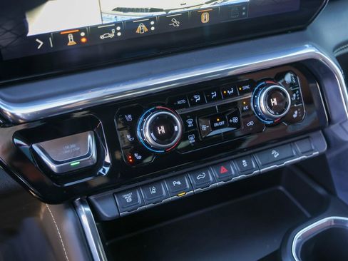 Used 2024 GMC Sierra 2500 Denali Ultimate w/ Max Trailering Package image 21