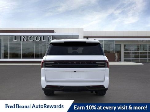 New 2025 Lincoln Navigator L Reserve w/ Jet Appearance Package AWD/4WD image 5