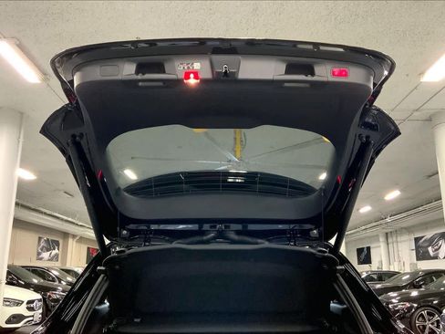 Used 2025 Mercedes-Benz GLA 250 image 33