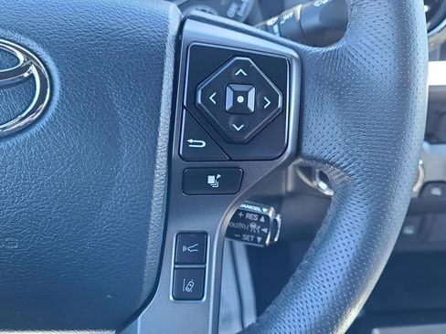 Used 2019 Toyota Tacoma TRD Off-Road image 13