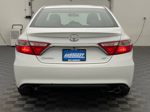 Used 2016 Toyota Camry SE FWD image 7