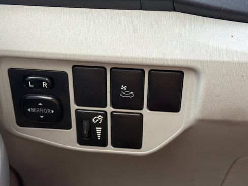Used 2014 Toyota Prius Three w/ Solar Roof Package FWD image 43