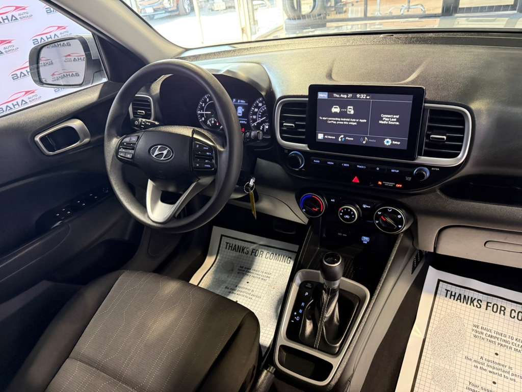 Used 2021 Hyundai Venue SE FWD image 47