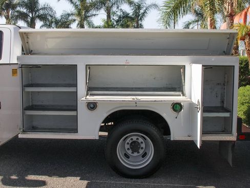 Used 2019 Ford F350 XL w/ Power Equipment Group image 6