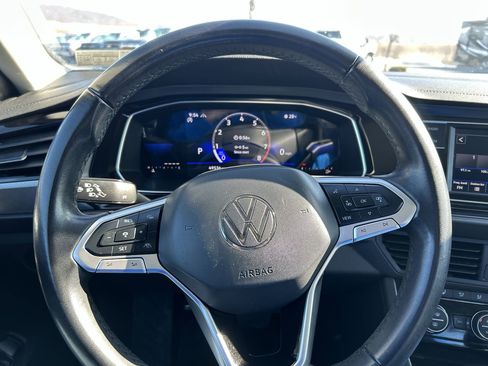 Used 2023 Volkswagen Jetta SE image 25