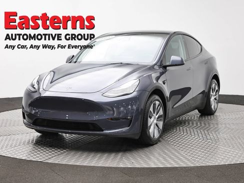 Used 2023 Tesla Model Y Long Range AWD/4WD image 1