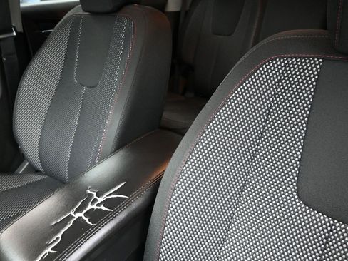 Used 2017 Chevrolet Equinox LT w/ Convenience Package image 14