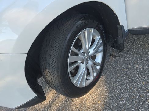 Used 2011 Lexus RX 450h AWD w/ Premium Pkg image 31