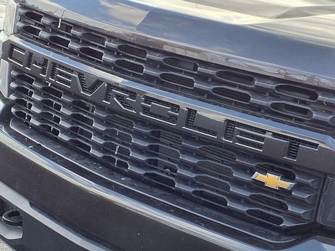 Used 2021 Chevrolet Silverado 1500 Custom image 24