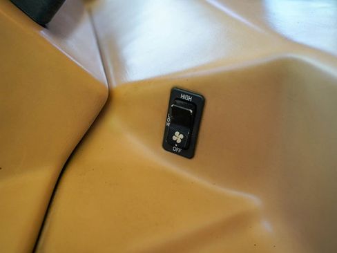 Used 1995 HUMMER H1 4-Door Wagon image 35