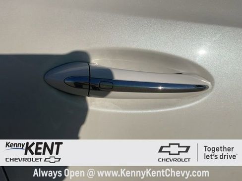 Used 2021 Buick Encore GX Select w/ Sport Touring Package image 12