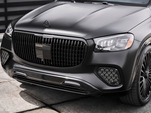 Used 2024 Mercedes-Benz Maybach GLS 600 4MATIC image 6