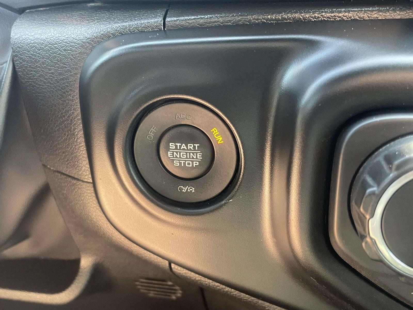 Used 2022 Jeep Gladiator Sport AWD/4WD image 20