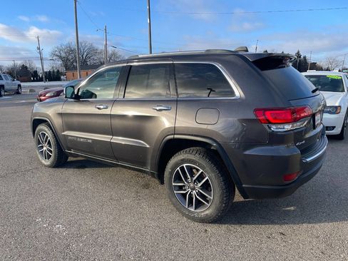Used 2020 Jeep Grand Cherokee Limited image 3