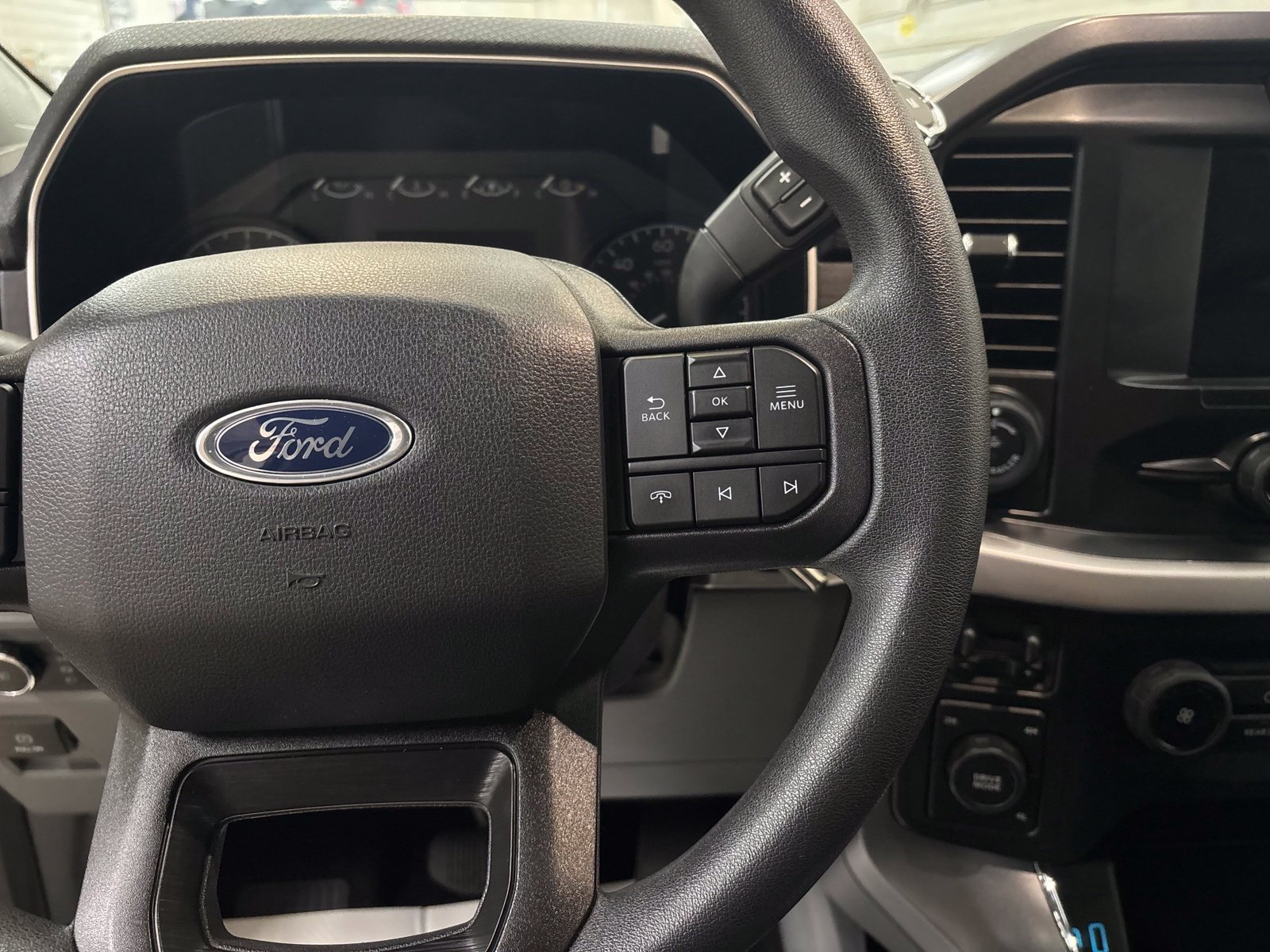 Used 2022 Ford F150 XLT w/ Trailer Tow Package AWD/4WD image 13