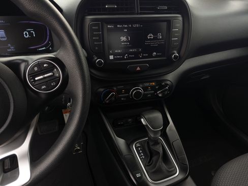 Used 2023 Kia Soul LX w/ Option Group 015 image 9